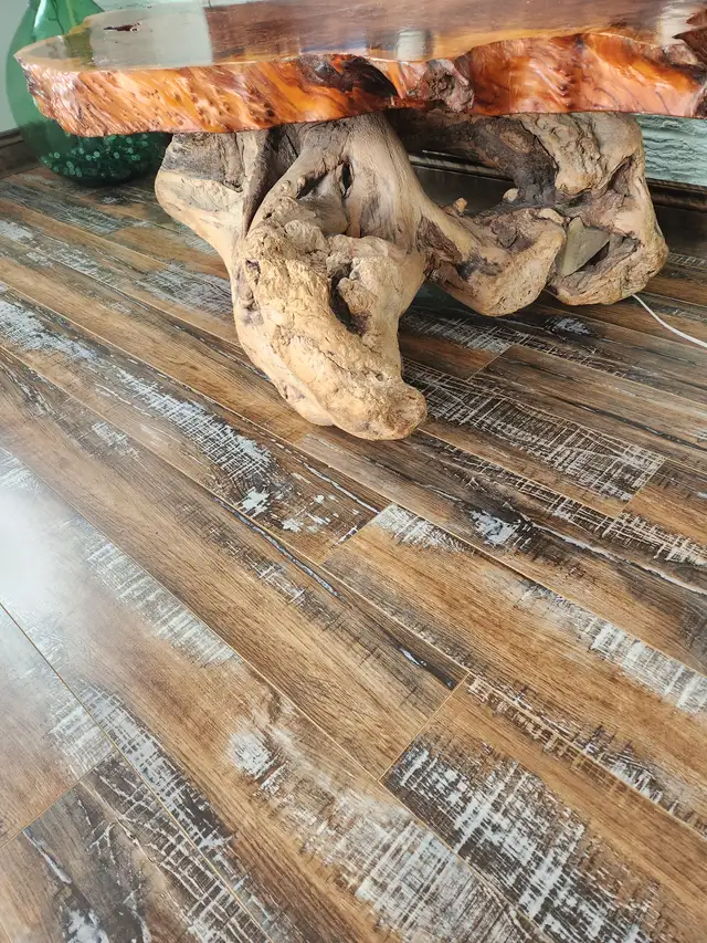 Drift Wood Coffee Table in Coffee Tables in Trenton - Image 6