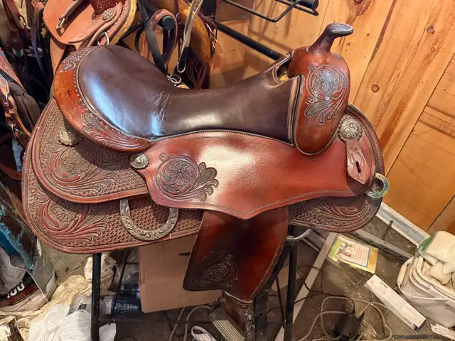 Continental Reining Saddle in Equestrian & Livestock Accessories in North Bay - Image 3