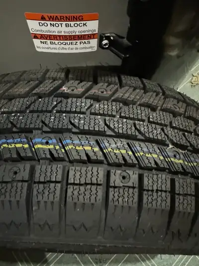 4 brand new winter tires 195/65 R15 the brand is goform.
