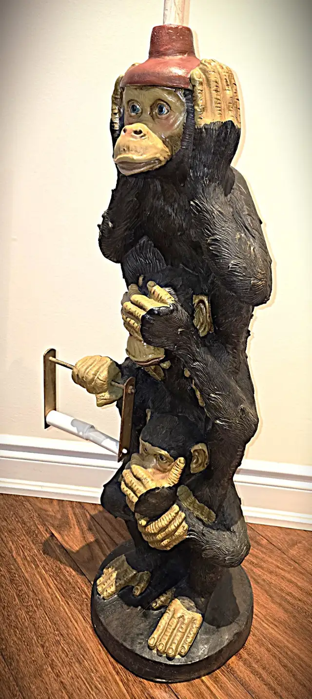 Monkey Tissue Holder in Arts & Collectibles in Markham / York Region - Image 4