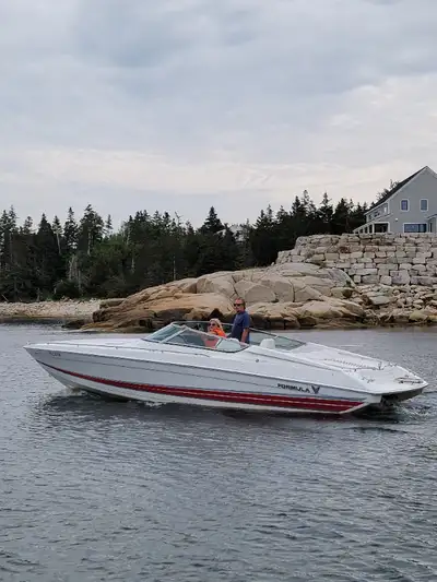 Looking for reasonable offers on this boat. It is in exceptional condition for the year and all the...