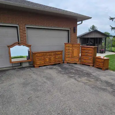 Exceptional Kroehler 5 Piece Bedroom Set, View more