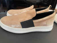 Women’s Sz 6.5 Geox Loafers- worn twice!