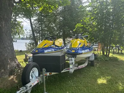 2 seadoo GTI SE for sell with aluminum trailer 1 unit with 93 hours 2 unit with 79 hours With covers