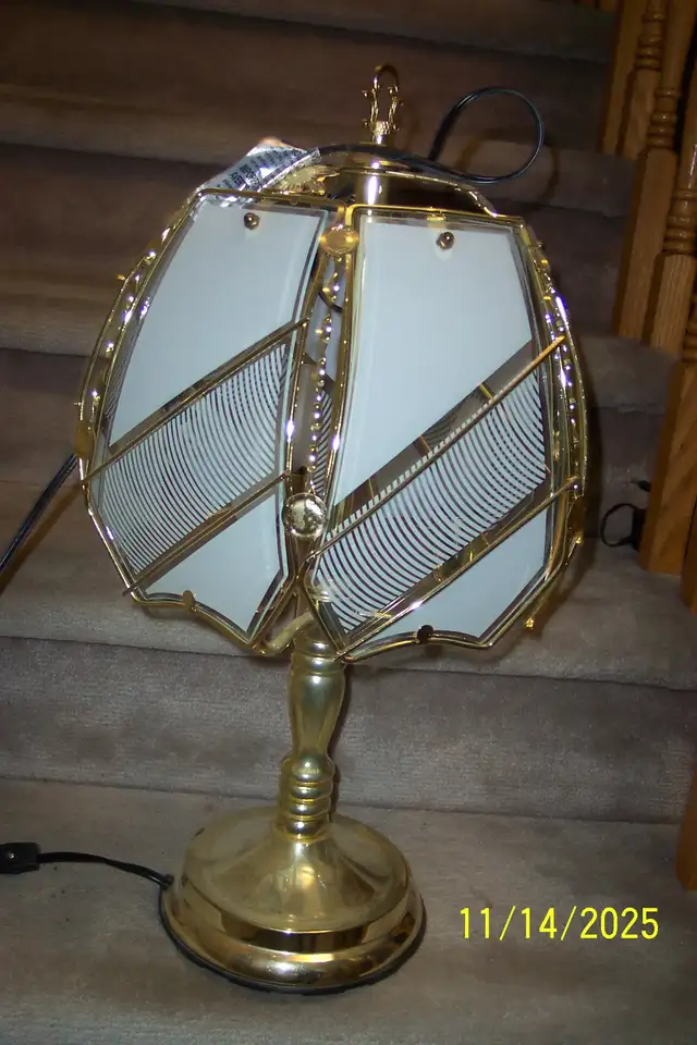 light fixture472760572843796480