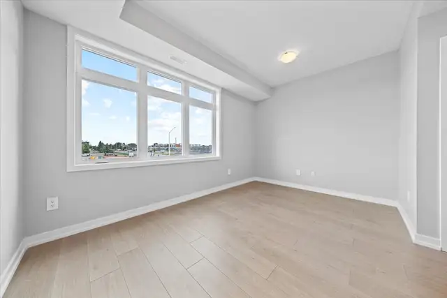 Spacious 2-Bedroom with Garage & Balcony - Available Immediately in Long Term Rentals in Ottawa - Image 8