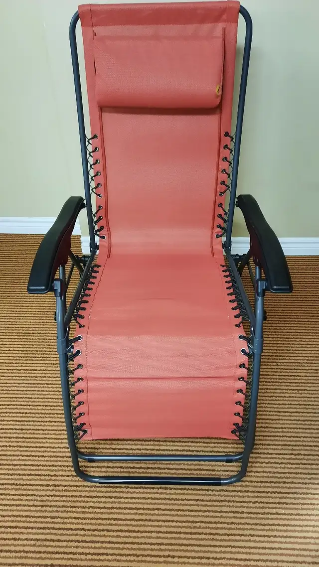 Patio Lounge folding recliner  chair in Patio & Garden Furniture in Mississauga / Peel Region - Image 7