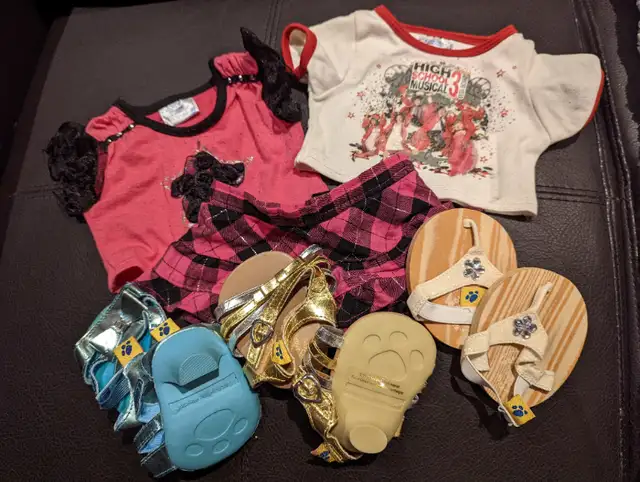 Build A Bear Workshop clothing in Toys & Games in Laval / North Shore - Image 2