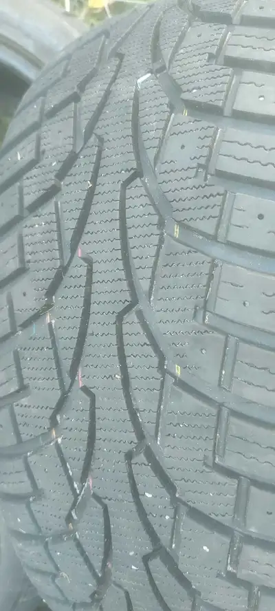 I have for sale 4 225/50/17 tires In good condition.$ 375 or b/o