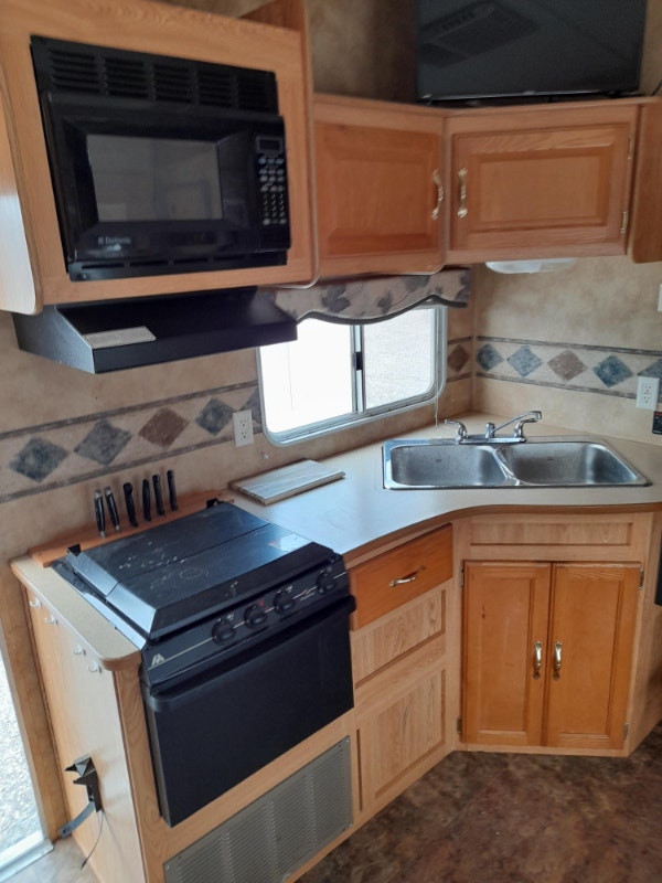 Keystone Toy Hauler Trailer 27' Bumper Pull Travel Trailers & Campers