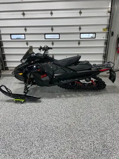 2021 skidoo mxz x 850 in good condition, has updated hi torque rollers in secondary, recent spark pl...