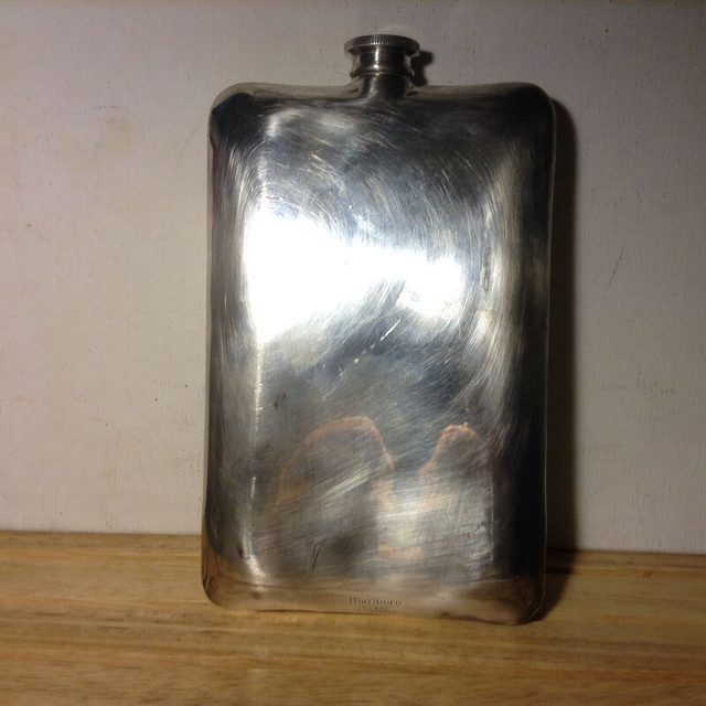 Antique Vintage SILVER PLATED DRINKING FLASK LIQUOR WHISKEY in Arts & Collectibles in Vancouver - Image 4