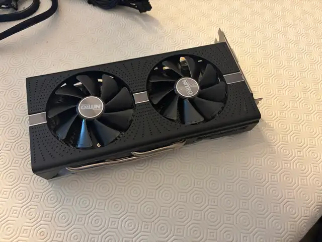 Radeon Sapphire Nitro+ 8GB DDR5 in System Components in Mississauga / Peel Region - Image 3