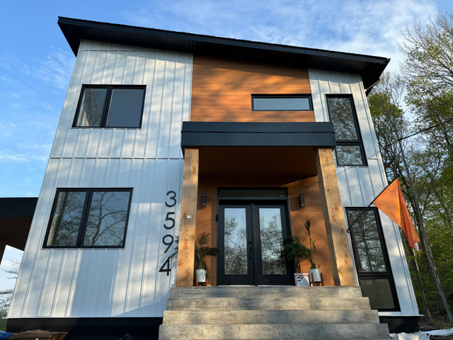 Superbe maison luxueuse intergénérationnelle écoénergétique avec in Houses for Sale in Laurentides