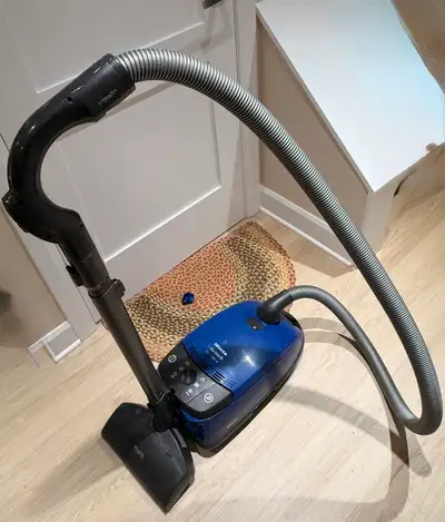 Price is firm. Excellent condition, no mechanical issues. All accessories present. Motorized head. N...