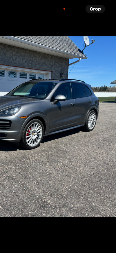Very rare set of 21 original factory Porsche Cayenne GTS wheels with pirelli tires
