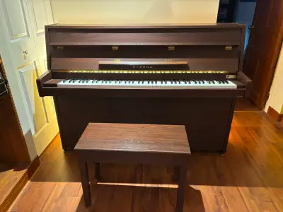 Piano Yamaha Eterna, View more