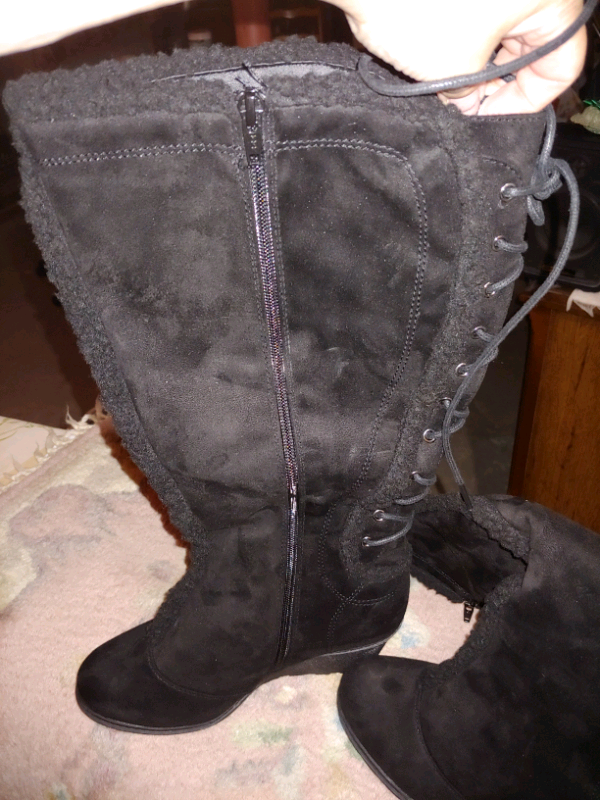 Boots suede WD in Women's - Shoes in City of Toronto - Image 5