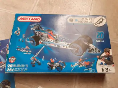 Erector Meccano 6520 Engineering & Robotics Set -- complete set with battery powered motor, instruct...