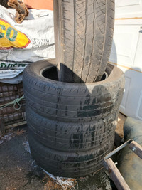 4x 275 55 R20 Dunlop tires