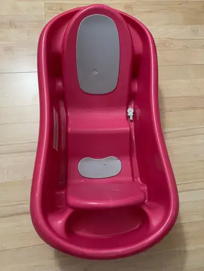The First Years Sure Comfort Deluxe Newborn to Toddler Tub, View more