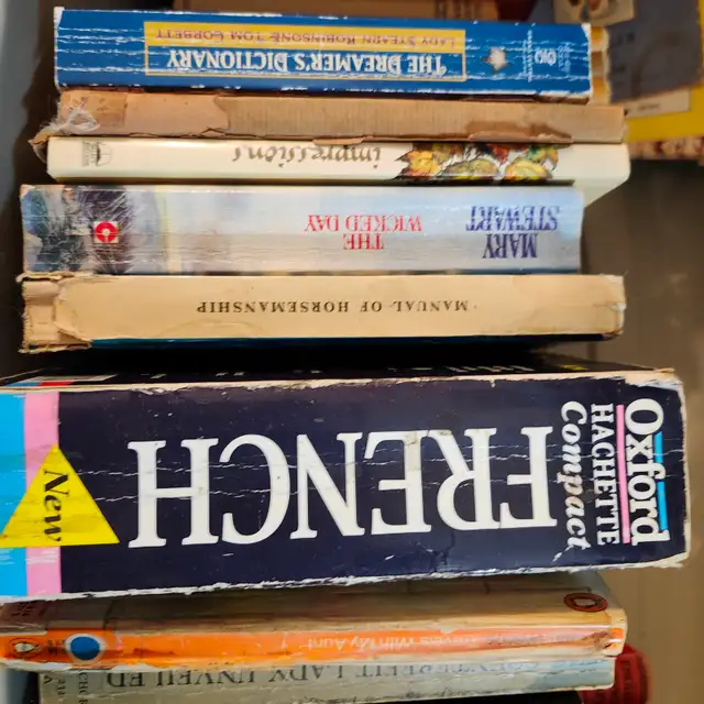 BOOKS.  Some Vintage/Antique.  Different Genres. in Fiction in Barrie - Image 6