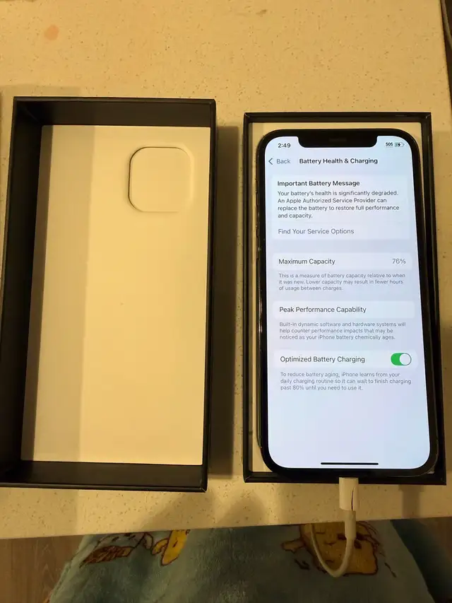 IPhone 12 Pro with charger and block - unlocked in Cell Phones in Calgary - Image 7