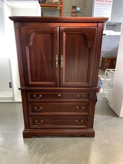 WARDROBE 3 DRAWER/2 DOOR CABINET In very nice condition. Measurements: 39" across by 18"deep by 59 1...