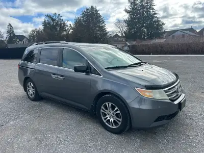 2012 Honda No accidents 421,000 kms Well Maintained Working a/c, heat…… Roof rails Trailer hitch w w...