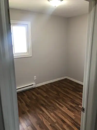 This spacious 2-bedroom apartment is ready for you! It features laminate floors and plenty of natura...