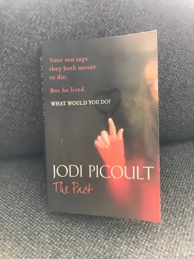 Jodi Picoult Novel in great condition: “The Pact”, View more