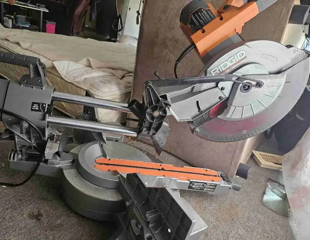 Ridgid Miter Saw in Power Tools in St. Catharines - Image 2