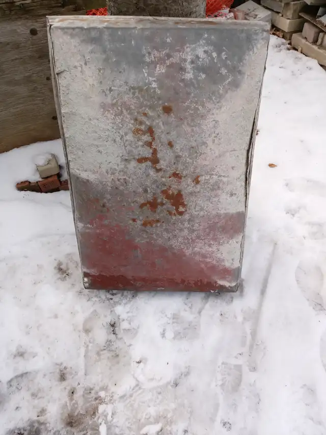Metal tubs for mixing