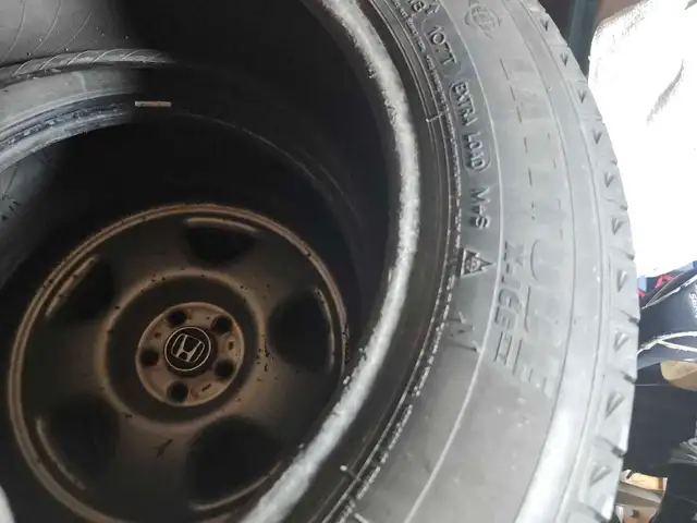 Michelin Latitude X Ice. 235/60/18R in Tires & Rims in Kitchener / Waterloo - Image 5