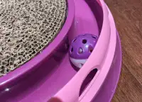 Cat scratching ball toy 