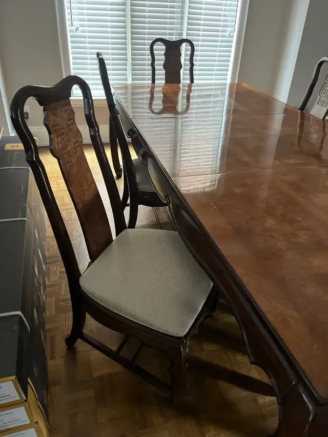 Dining Table, 6 Chairs and Cabinet in Hutches & Display Cabinets in Markham / York Region - Image 4