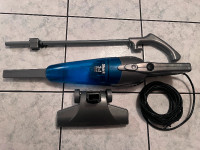 Good condition Shark 2 in 1 Stick and Hand Vacuum Bagless