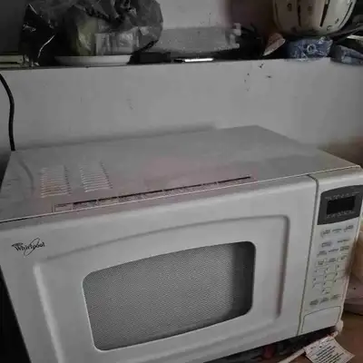 Hasn't been used in a long time but still works very well. It has many different food settings for a...