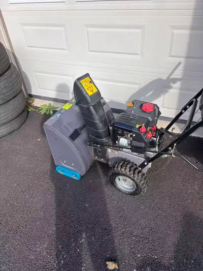 Yardworks  Snowblower Electric Start, View more