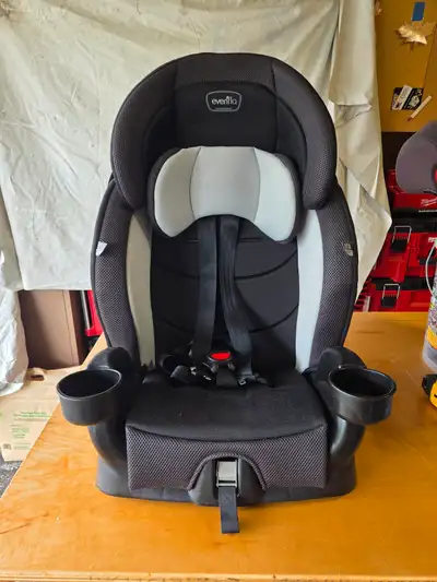 Evenflo Chase Plus car seat, View more