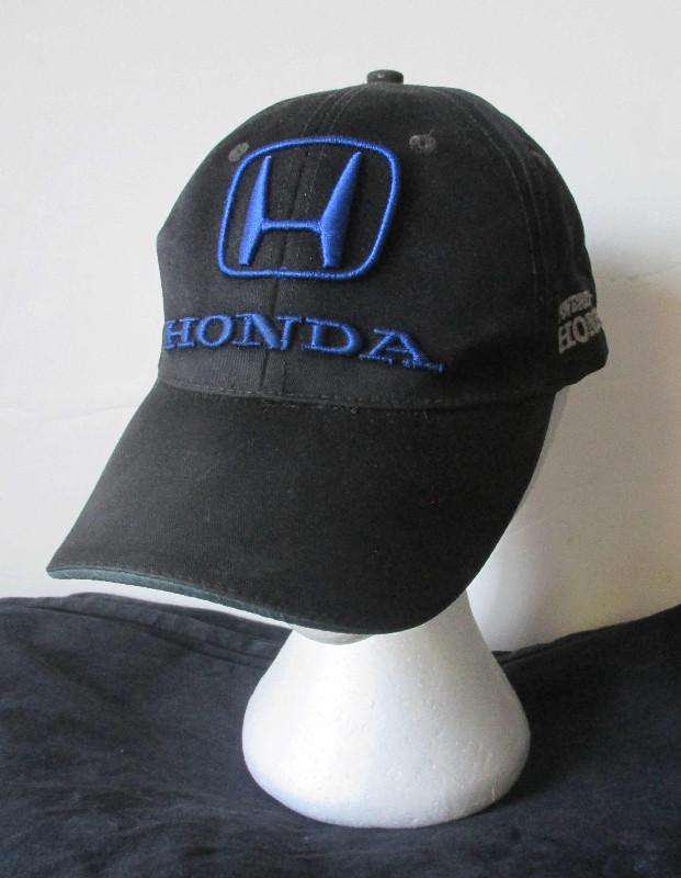 Official Indy Honda Racing Jacket with Cap Medium in Arts & Collectibles in City of Toronto - Image 2