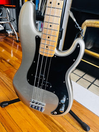 Fender precision 75th anniversary silver