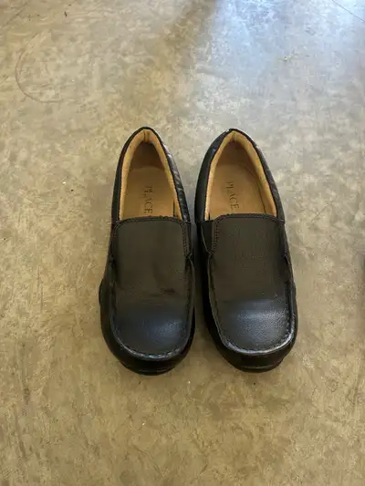 Boys The Children's Place Black Loafers size 4, View more