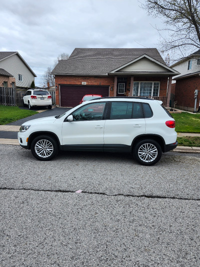 2015 VW Tiguan  clean and certified 