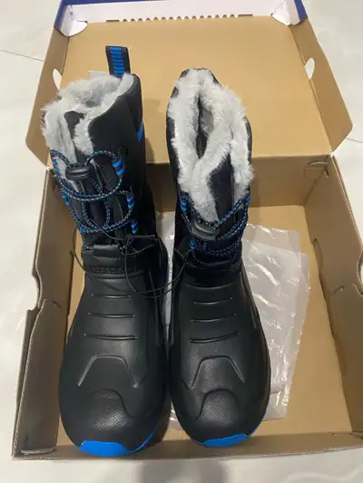 Brand New In Box Eddie Bauer boys sz 3 snow boots, View more