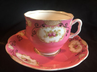 VINTAGE ROYAL ALBERT CROWN CHINA LOVELY PINK TEA CUP SET - #6376