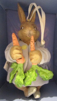 SCHMID HANGING COLLECTIBLE PETER RABBIT DOLL ORNAMENT, MINT COND