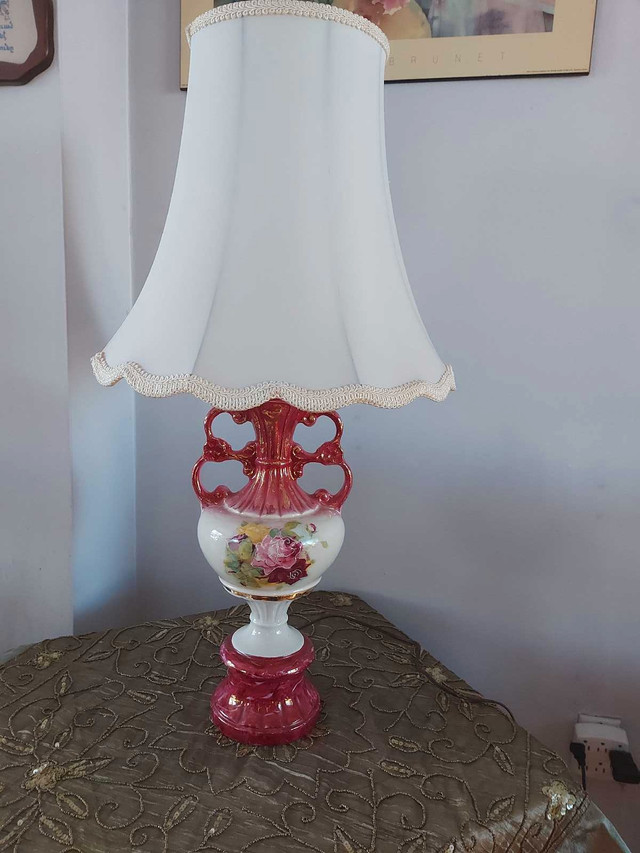 Table lamp  in Indoor Lighting & Fans in Laval / North Shore - Image 2