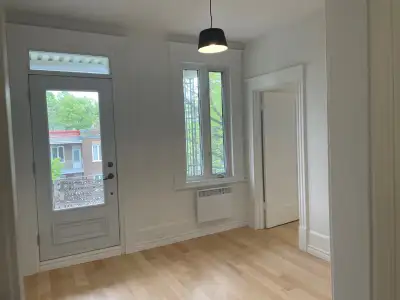 Grand 7 1/2 - Quartier Montcalm - 3 chambres à coucher - Grande salle à manger - Grand salon - Boudo...