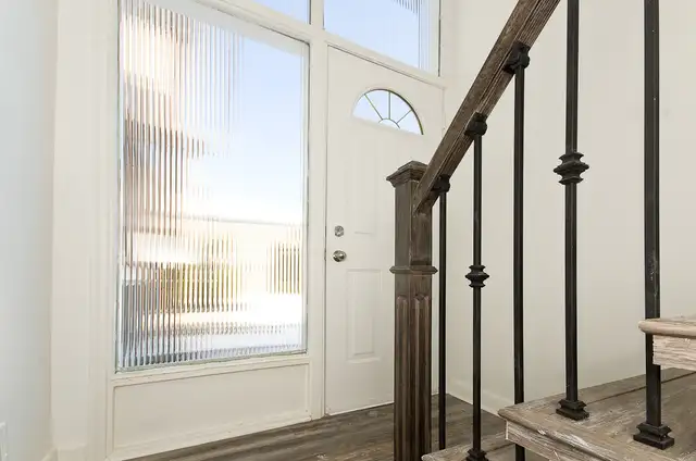 3 Bedroom House Rent in Long Term Rentals in City of Toronto - Image 8